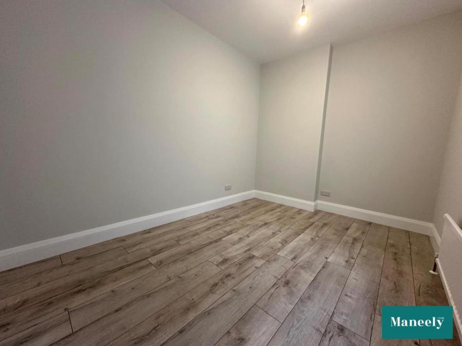 Rooms For Rent, Town Centre