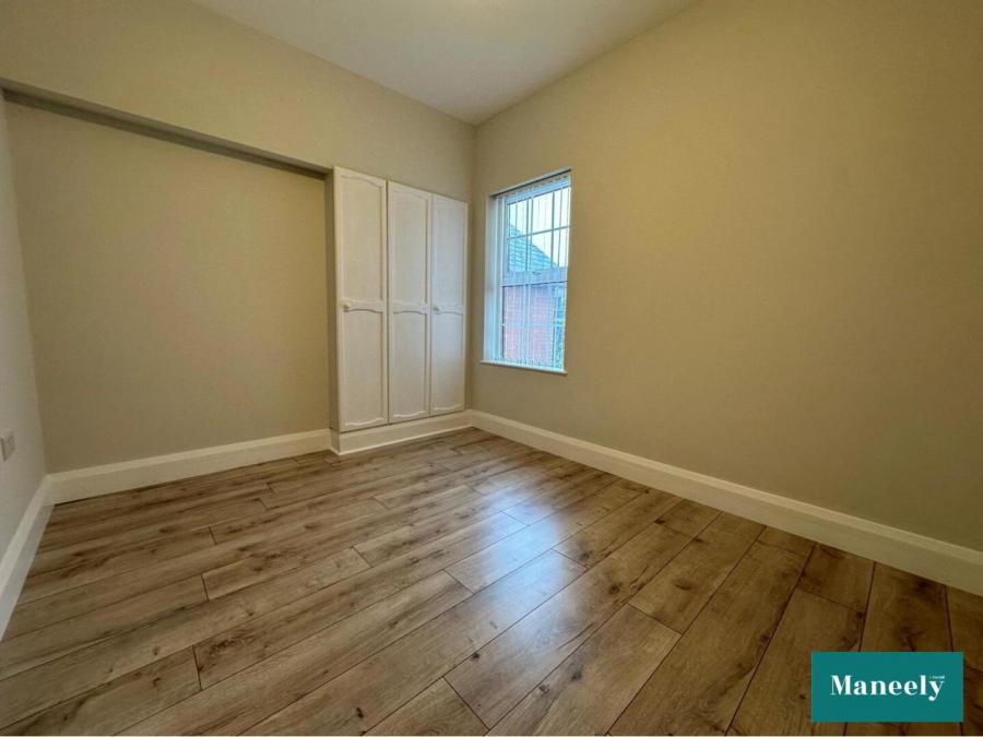 Rooms For Rent, Town Centre