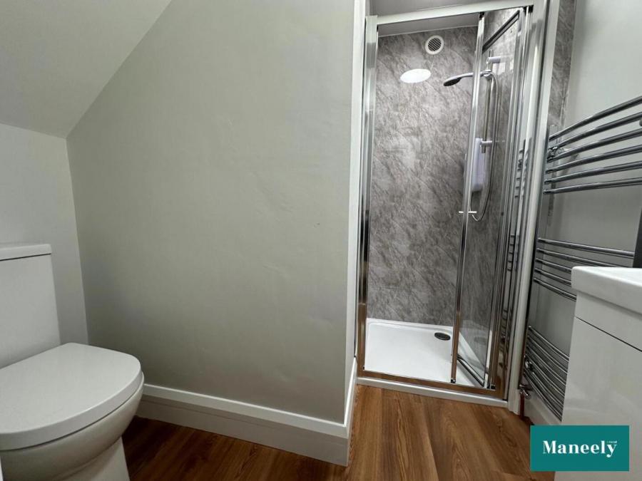 Rooms For Rent, Town Centre