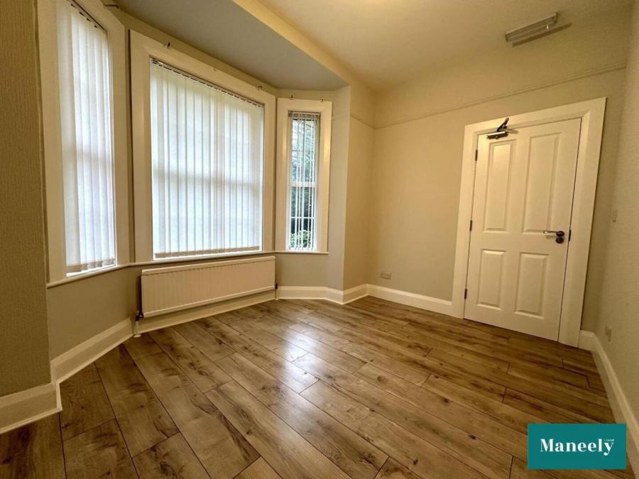 Rooms For Rent, Town Centre