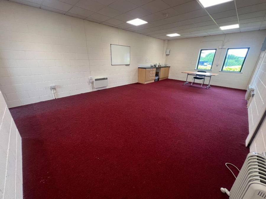 Unit 10, 4 Beechvalley Way, Ballysaggart Business Complex