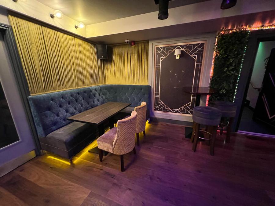 Prominent & Modern Bar, 86 Chapel Street