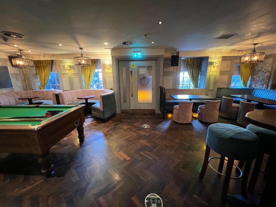 Prominent & Modern Bar, 86 Chapel Street