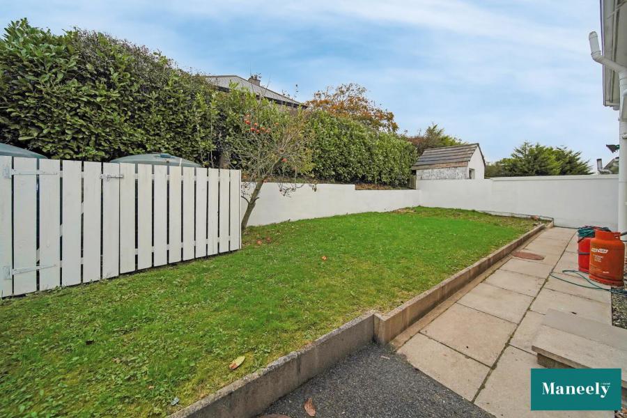 5 Willow Gardens 5 Willow Gardens