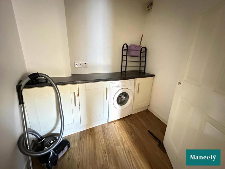 Flat 2, 8-10 Irish Street