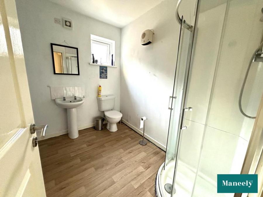 Flat 2, 8-10 Irish Street