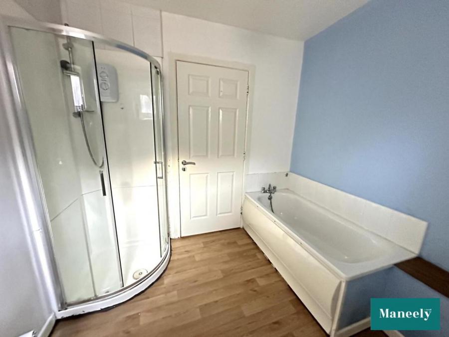 Flat 2, 8-10 Irish Street