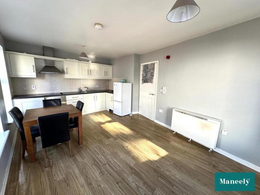 Flat 2, 8-10 Irish Street