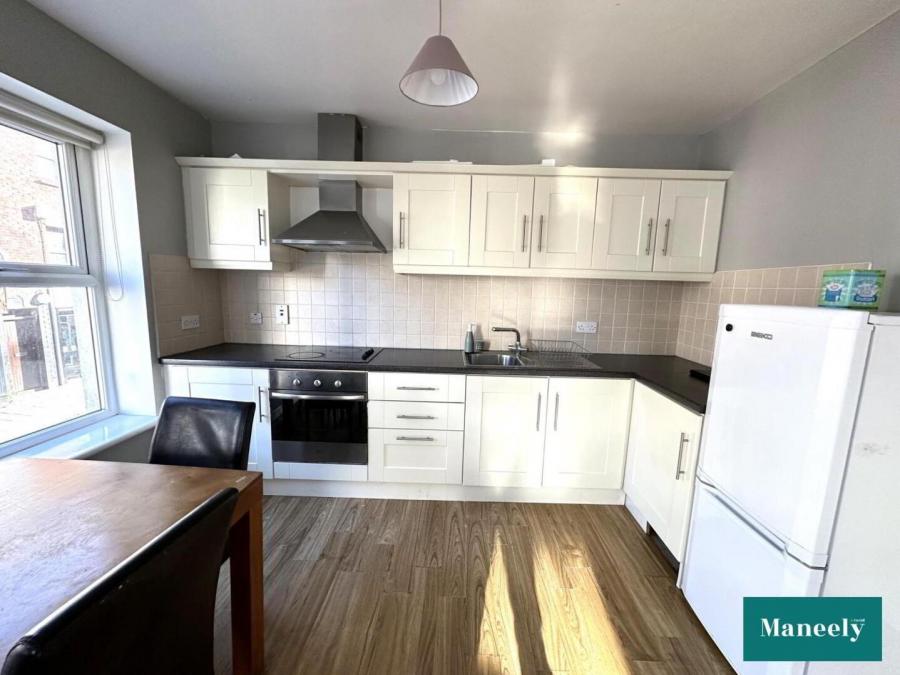 Flat 2, 8-10 Irish Street