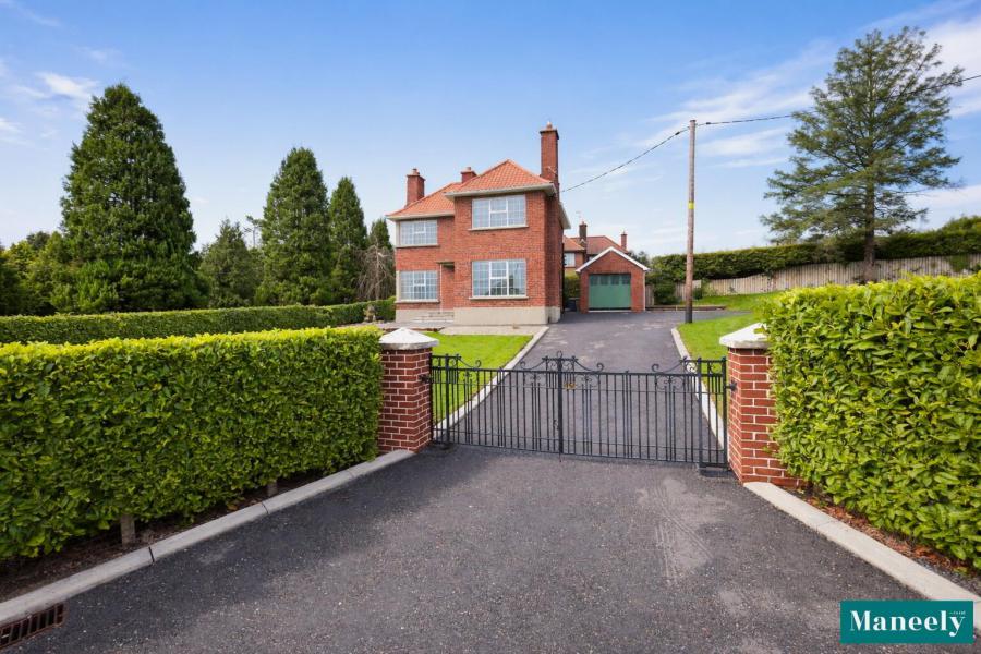 Weavers Lodge, 18 Loughview Road