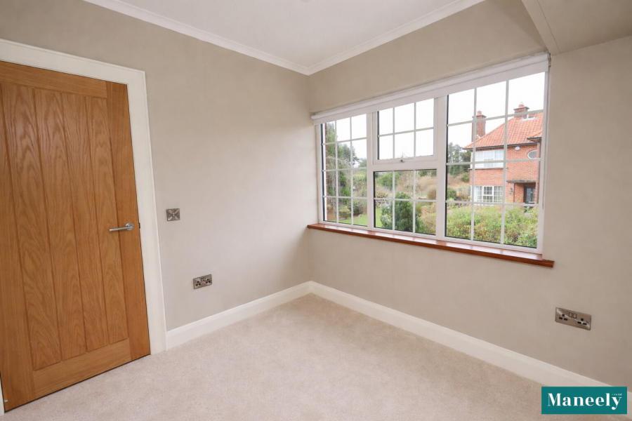 Weavers Lodge, 18 Loughview Road