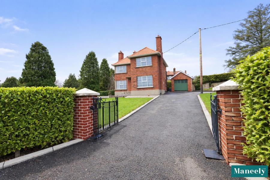 Weavers Lodge, 18 Loughview Road