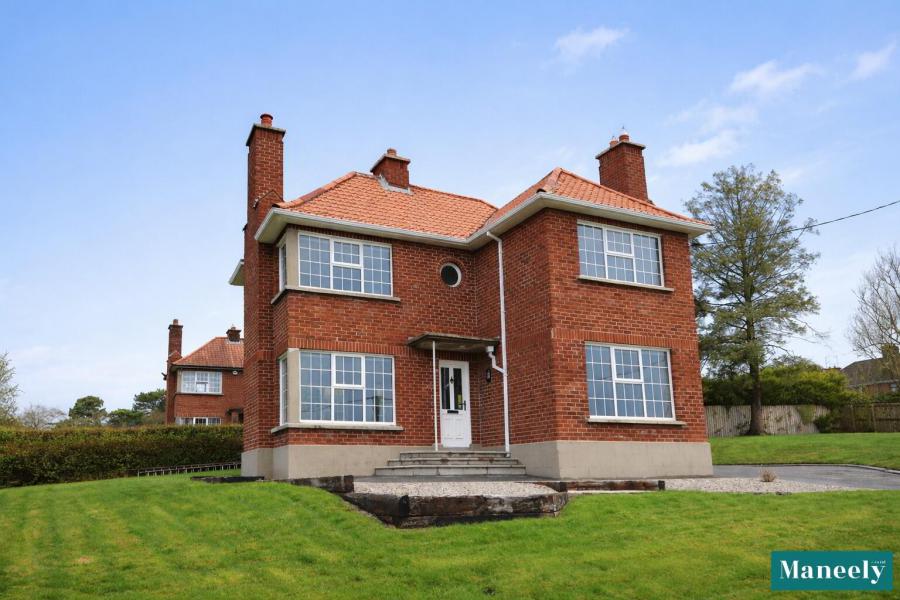 Weavers Lodge, 18 Loughview Road