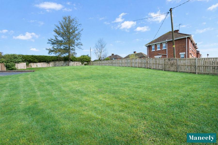 Weavers Lodge, 18 Loughview Road