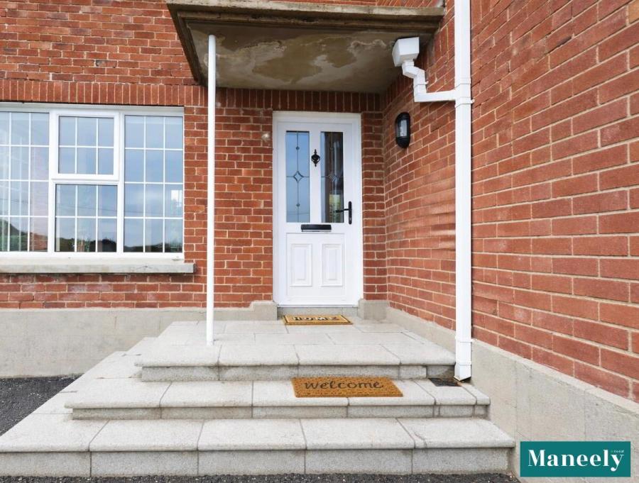 Weavers Lodge, 18 Loughview Road