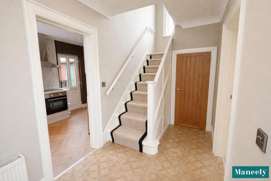 Weavers Lodge, 18 Loughview Road