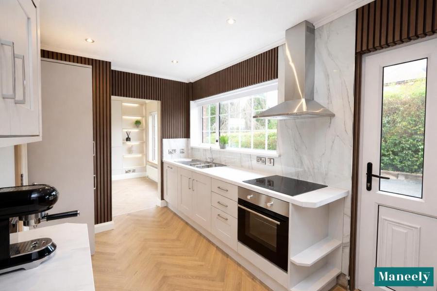 Weavers Lodge, 18 Loughview Road