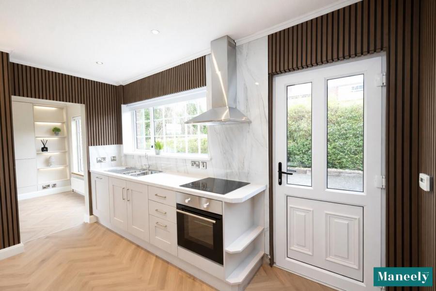 Weavers Lodge, 18 Loughview Road