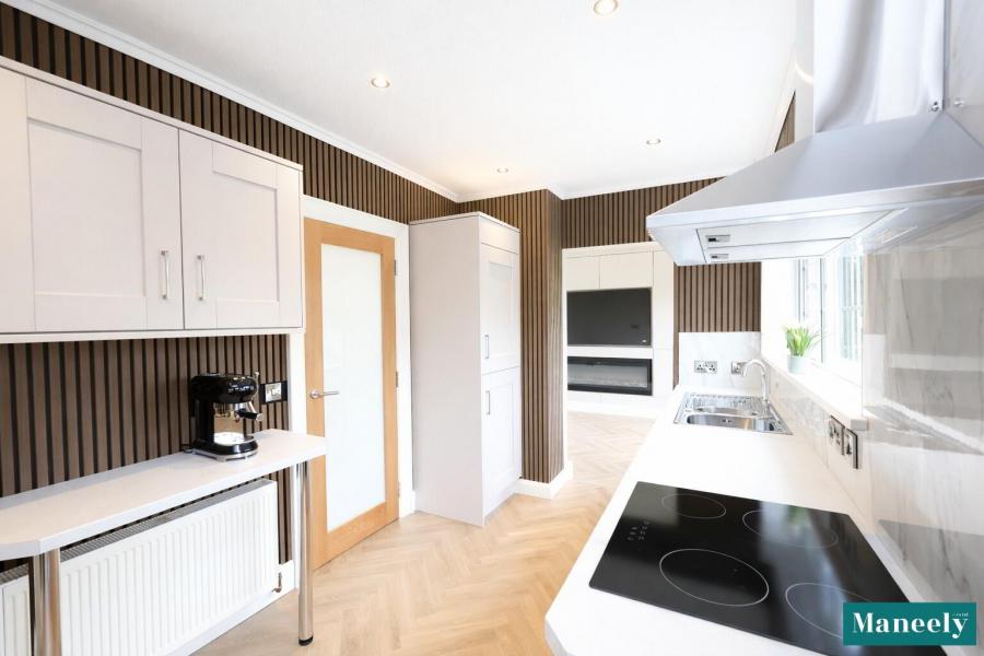 Weavers Lodge, 18 Loughview Road