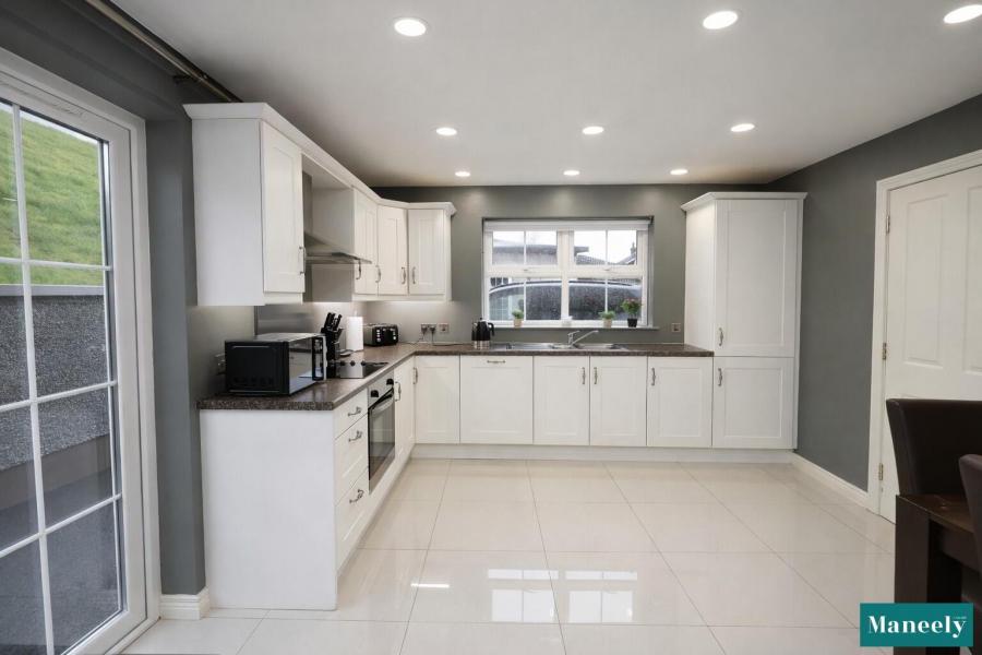 7 Killybrackey Heights