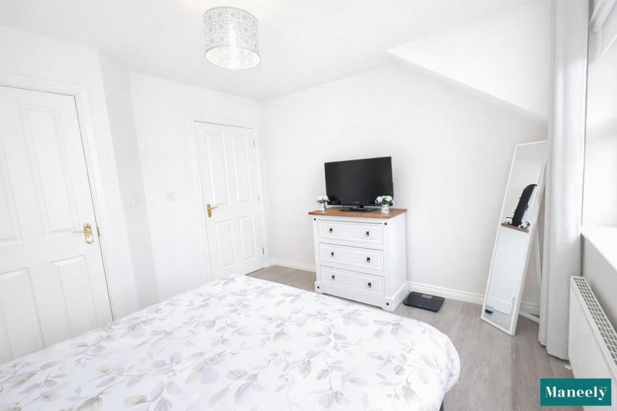 7 Killybrackey Heights