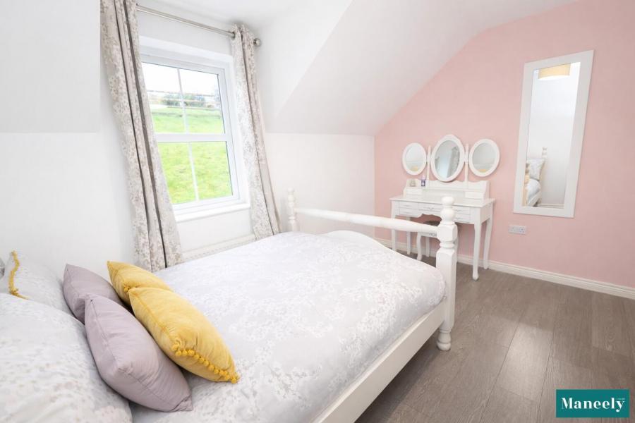 7 Killybrackey Heights