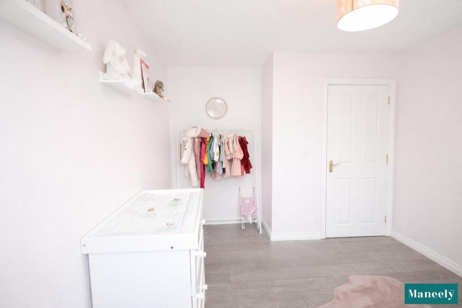 7 Killybrackey Heights