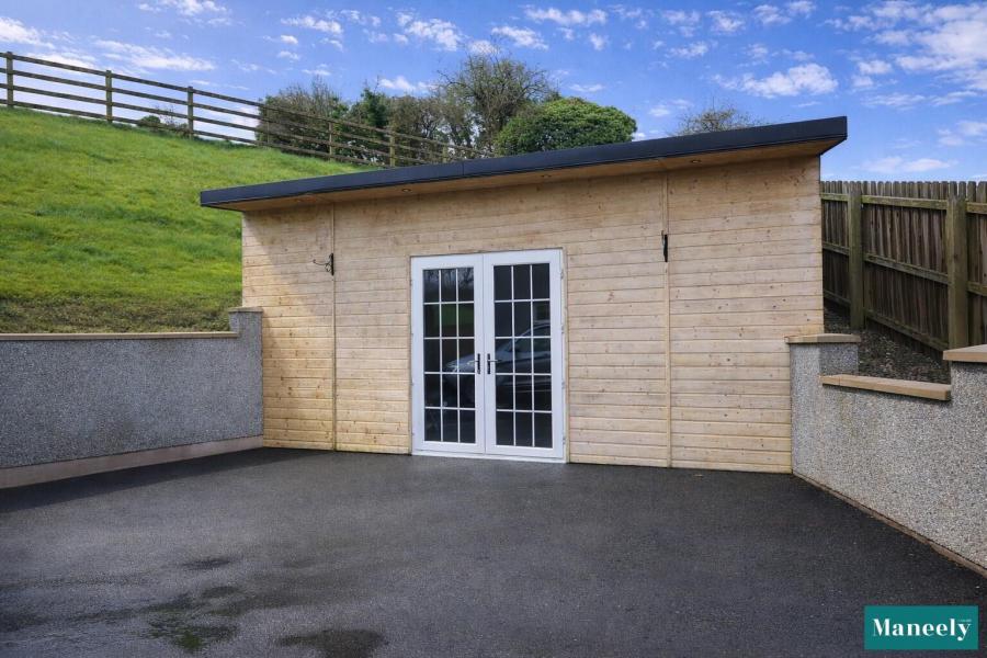 7 Killybrackey Heights