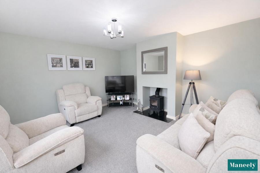 7 Killybrackey Heights