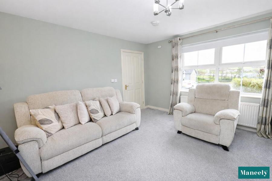 7 Killybrackey Heights