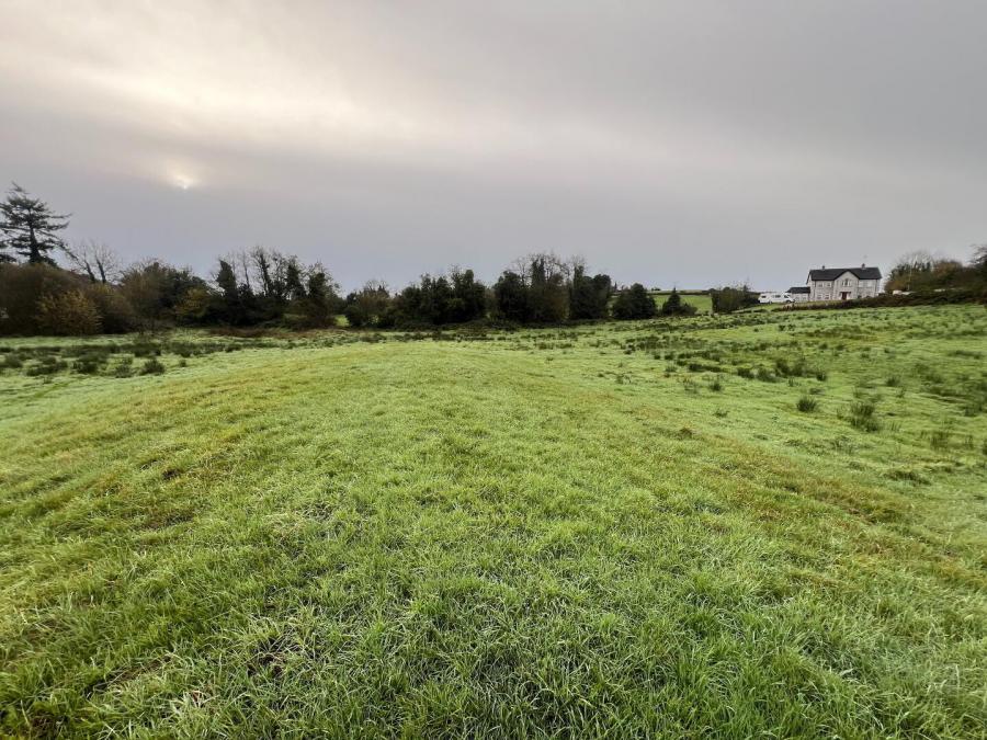67b Carricklongfield Road