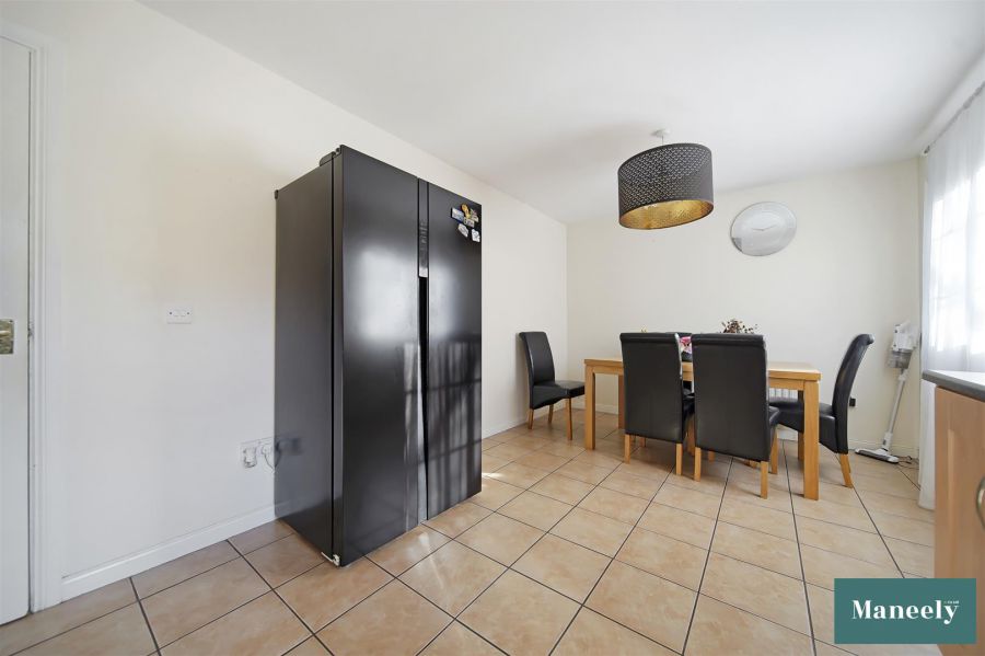 27 Clonabay