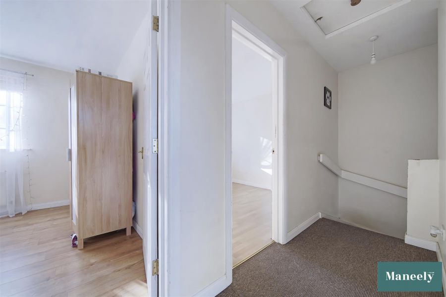 27 Clonabay