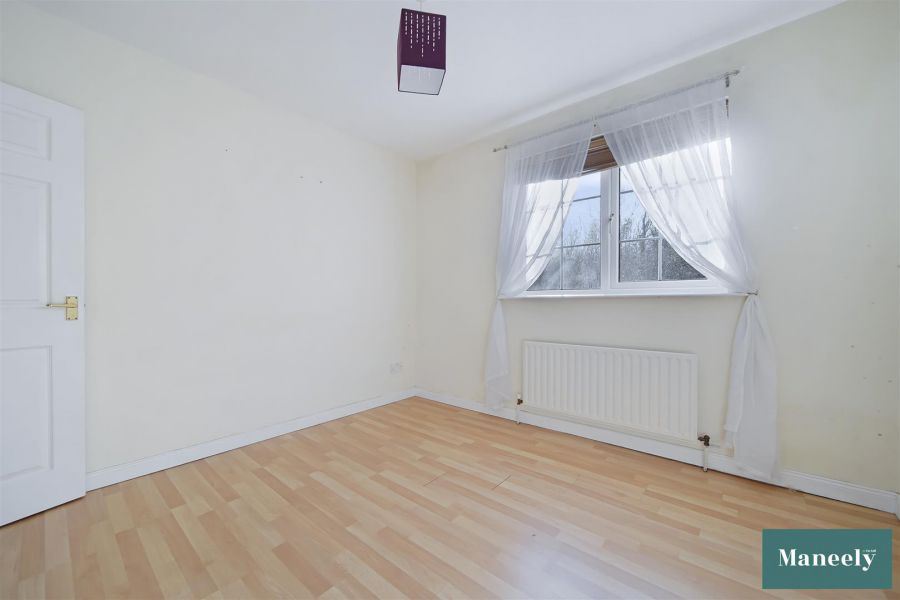 27 Clonabay