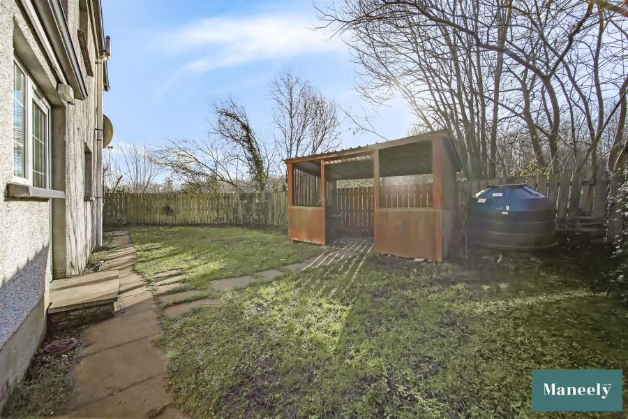 27 Clonabay