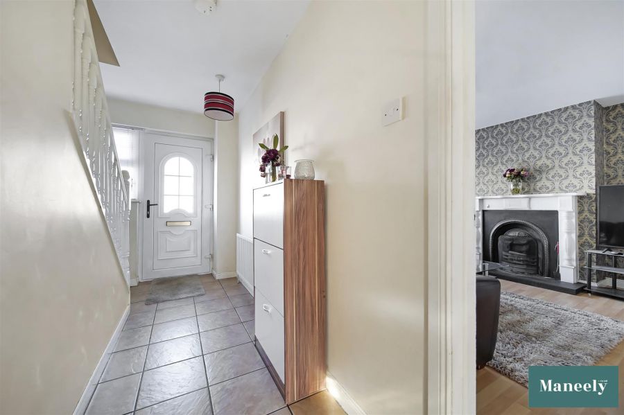 27 Clonabay