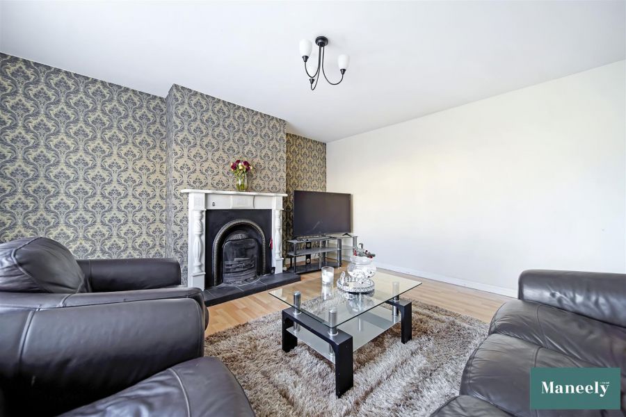 27 Clonabay