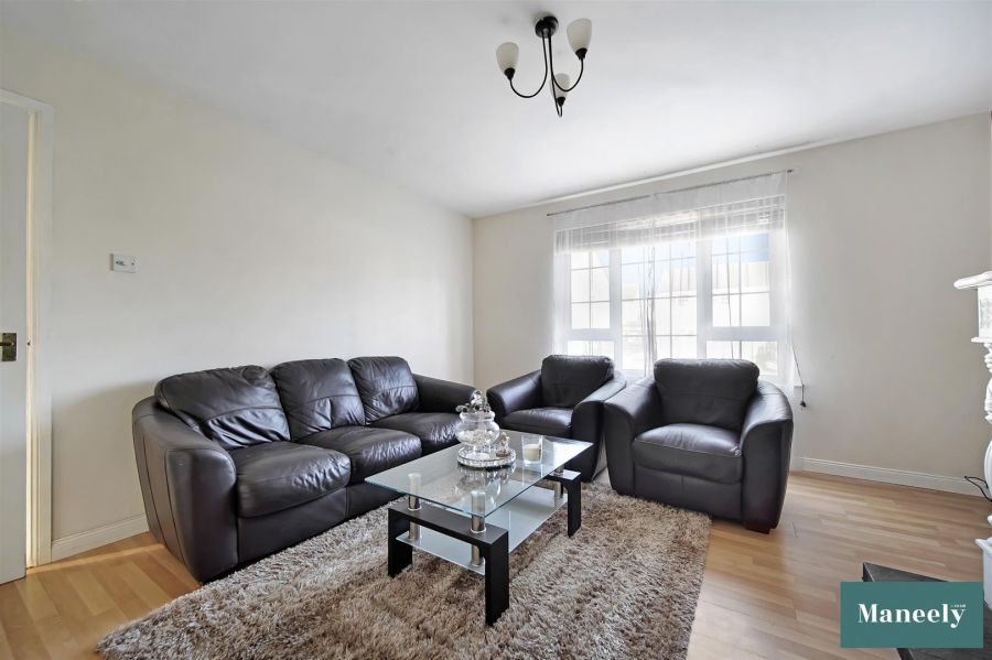 27 Clonabay