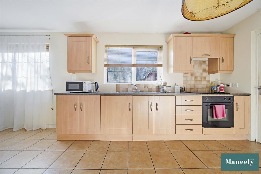 27 Clonabay