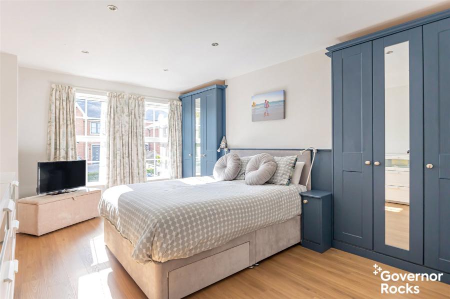1 Clifton Manor