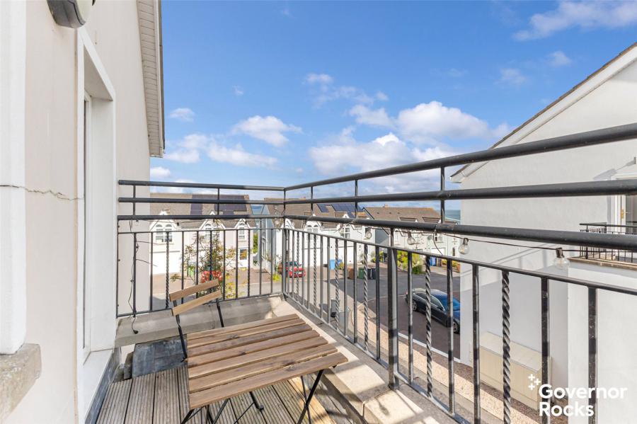 1 Clifton Manor