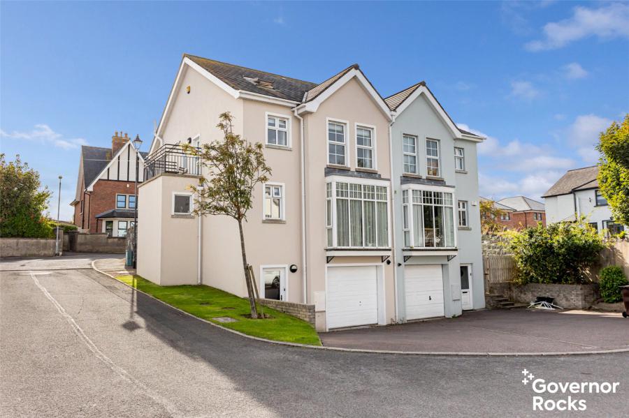1 Clifton Manor
