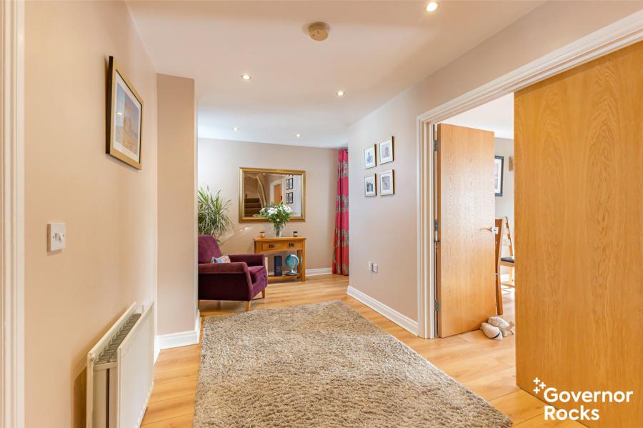 1 Clifton Manor