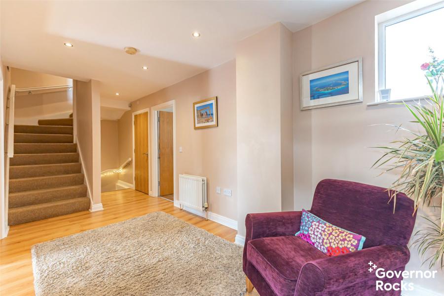 1 Clifton Manor