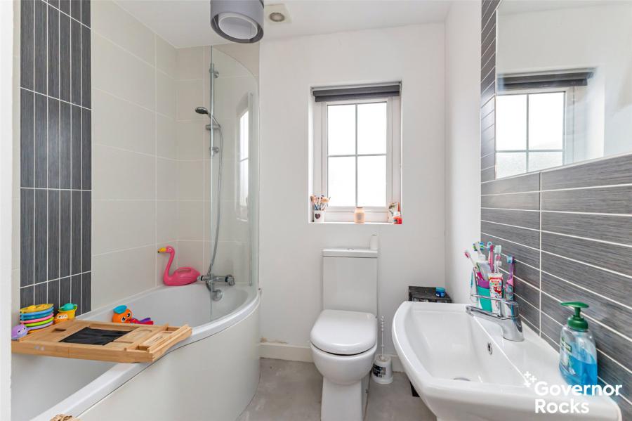 1 Rocklyn Place