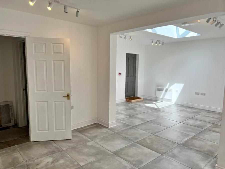 17B High Street