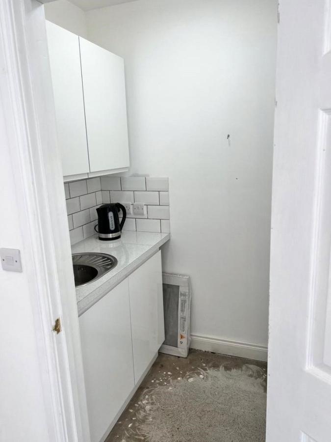 17B High Street