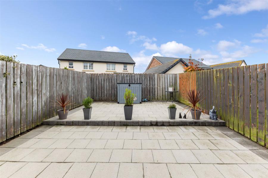 23 Bridgelea Crescent