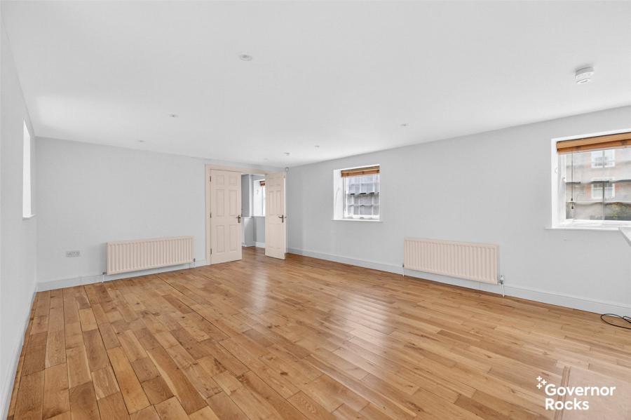 3 Manor Farm Court