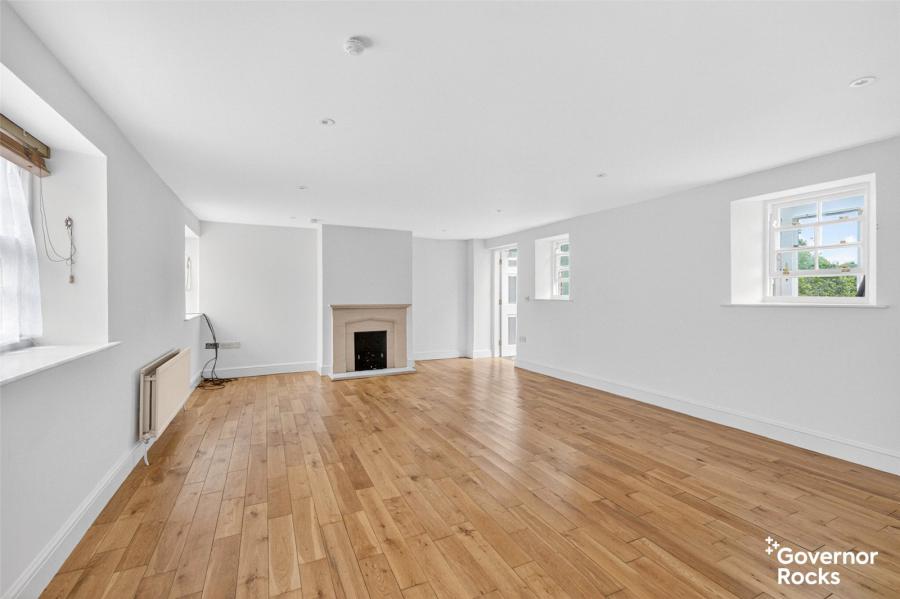 3 Manor Farm Court